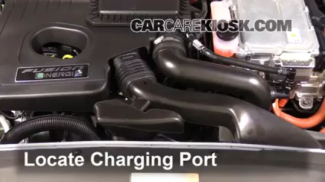 2017 Ford Fusion Energi Titanium 2.0L 4 Cyl. Aire Acondicionado Agregar Freón